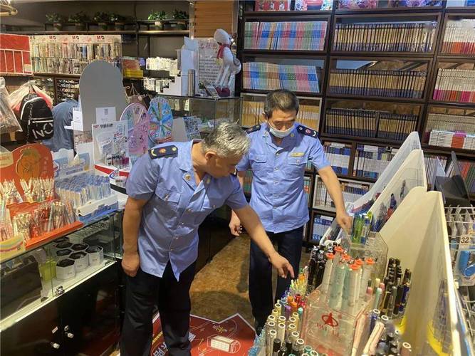 净化校园周边文化环境，守护青少年健康成长